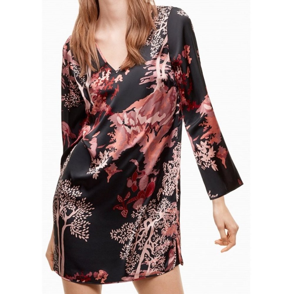 Aritizia Little Moon Brassia long sleeve silk shift dress